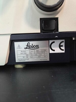 Micrótomo Leica RM 2155