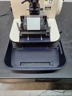 Micrótomo Leica RM 2155