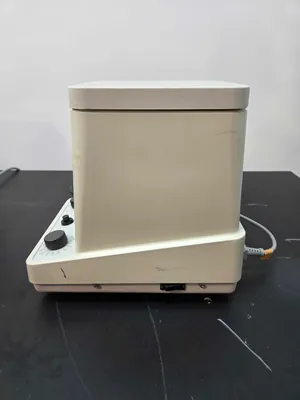 lote de  3 Centrífuga para Laboratórios Eppendorf 