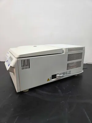 lote de  3 Centrífuga para Laboratórios Eppendorf 