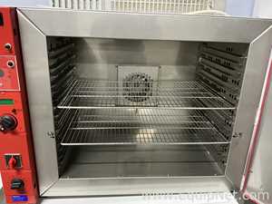 Binder FED 115 Laboratory Oven