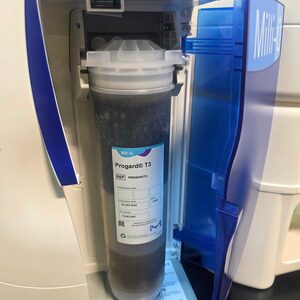 Sistema de Purificación y Destilación de Agua Milli-Q Direct 8