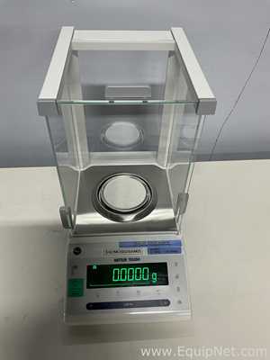 Mettler Toledo NewClassic MF High Precision Laboratory Analytical Balance