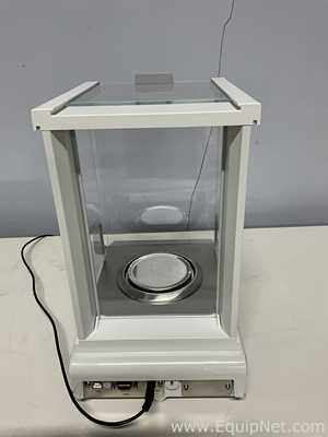 Mettler Toledo NewClassic MF High Precision Laboratory Analytical Balance