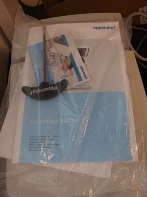 Eppendorf 5425 R Refrigerated Microcentrifuge