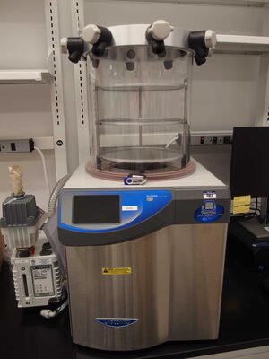 Labconco FreeZone 4.5L -50C 700401000 Benchtop Freeze Dryer with Vacuum Pump