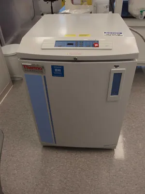 Thermo Scientific CryoPlus 2 7402 Liquid Nitrogen Storage System