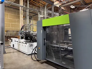 Engel t-win 8500 Injection Molder