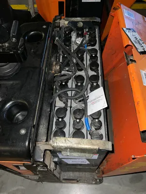 Toyota BT Staxio LPE200/6 Pallet Jack With Hawker Battery