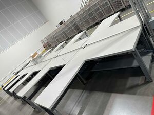 Linie Los aus 10 Tisch/Arbeitsplatz Uline 