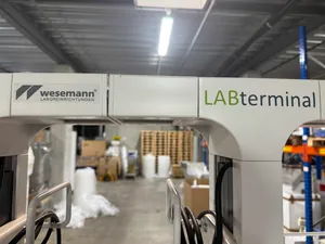 lote de   Móvel para Laboratórios Wesemann GmbH Labterminal