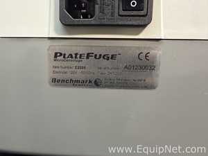 Los aus 2 Laborzentrifuge Benchmark Scientific Inc. C2000 PlateFuge
