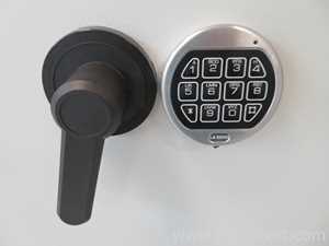 VDS Dresden 41011 Single Door Security Safe with Push Button Keypad Lock