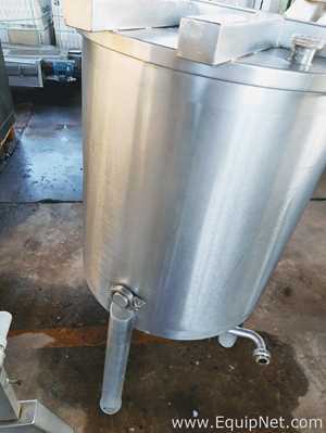 Lot with Two 300 Liters Stainless Steel Tanks Servimox