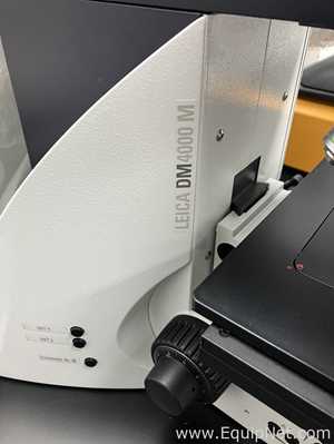 Microscópio Leica DM4000