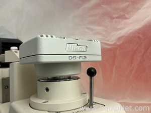Microscópio Leica DM4000