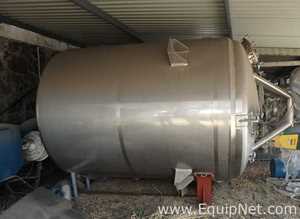 Unused Stainless Steel Vertical Mixing Tank Capacity Approx 5000 L with Agitation on Top