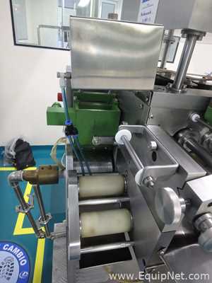 Maquina Encapsuladora de Capsula Suave marca STC modelo RGY6-15S con Equipos Perifericos