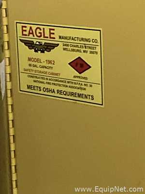 Gabinete de Almacenamiento de Inflamables Eagle Manufacturing Co Requisitos de aire 60 GALS.  60 Galones