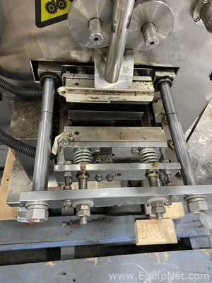 Máquina Vertical Formadora, Envasadora e Seladora Shanghai Develop Machinery Co. Ltd. DCF-300