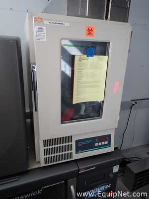 New Brunswick Scientific Innova 4230 Refrigerated Incubator Shaker