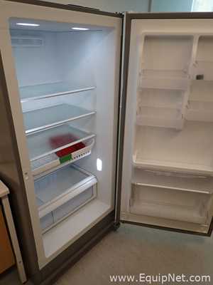 Frigidaire FGVU21F8QFC Refrigerator
