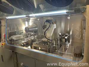 Línea de Línea de Llenado de Viales Aseptic Technologies Crystal L1 Robot