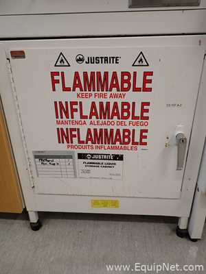 Lote de 2 Gabinetes de Almacenamiento de Inflamables JustRite Requisitos de aire 7 GALS.  7 Galones