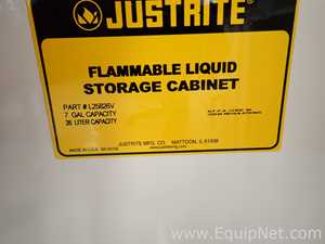 Lote de 2 Gabinetes de Almacenamiento de Inflamables JustRite Requisitos de aire 7 GALS