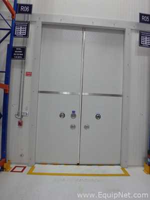 Dos Cuartos Refrigeracion Almacenamiento Acceso Caminando Fabricada Paneles Compartiiendo una Pared