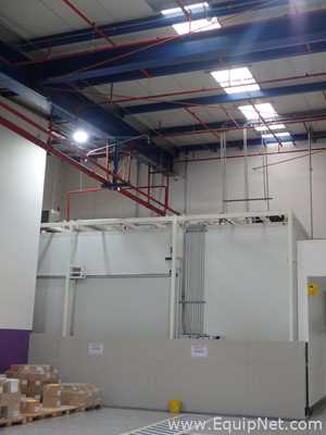 Cuarto de Refrigaracion para Almacenamiento Acceso Caminando Fabricada con Paneles NO USADA Valtria