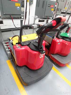Raymond 8400 Electric Pallet Jack