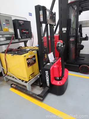 Montacargas Apilador Electrico marca Hangcha Group modelo CTD10-AMC1-SZ