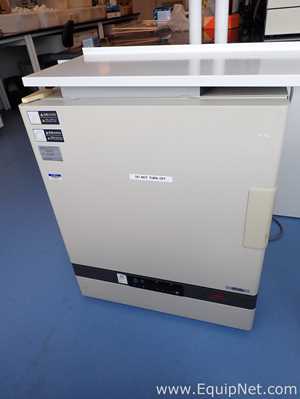 Sanyo MIR-262 Incubator
