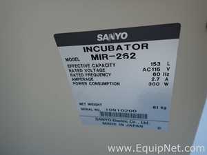 Sanyo MIR-262 Incubator
