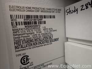 Congelador Frigidaire FFFU21M1QWF
