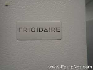 Congelador Frigidaire FFFU21M1QWA