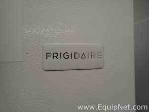 Congelador Frigidaire FFFU21M1QWF