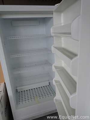 Refrigeradores Frigidaire FRU17B2JW22