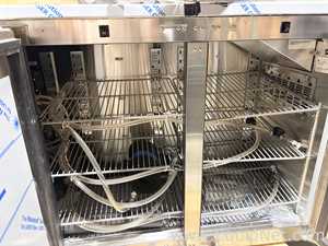 Linhas de Unidade de Refrigeração Uline UCBR572-SS01A