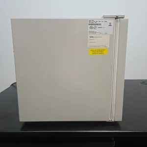 Incubadora Thermo Scientific Midi 40