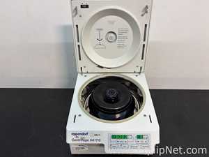 Centrífuga para Laboratórios Eppendorf 5417 C
