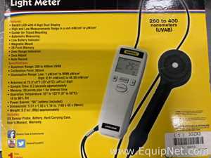 Multímetro General Tools and Instruments UV513AB