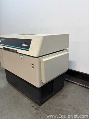 New Brunswick INNOVA 4330 Refrigerated Incubator Shaker