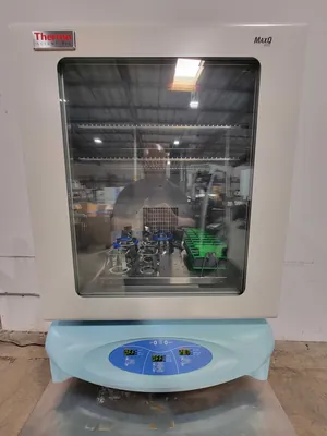 Thermo Scientific SHKE6000-7 Incubated and Refrigerated Floor Shaker