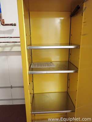 Armário de Armazenamento para Inflamáveis Eagle Manufacturing Co Requisitos de Ar 24 GALS