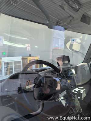 2016 International Refrigerated Box Truck with Lift Gate