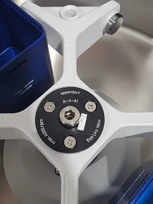 Centrífuga para laboratorio Eppendorf Centrifuge 5810 R