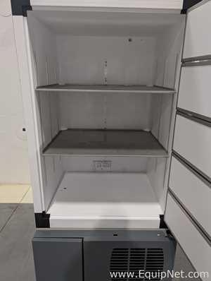 Thermo Fisher Scientific UXF60086A63 Freezer