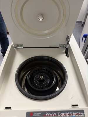 Centrífuga para Laboratórios Beckman Coulter Cat No 368826